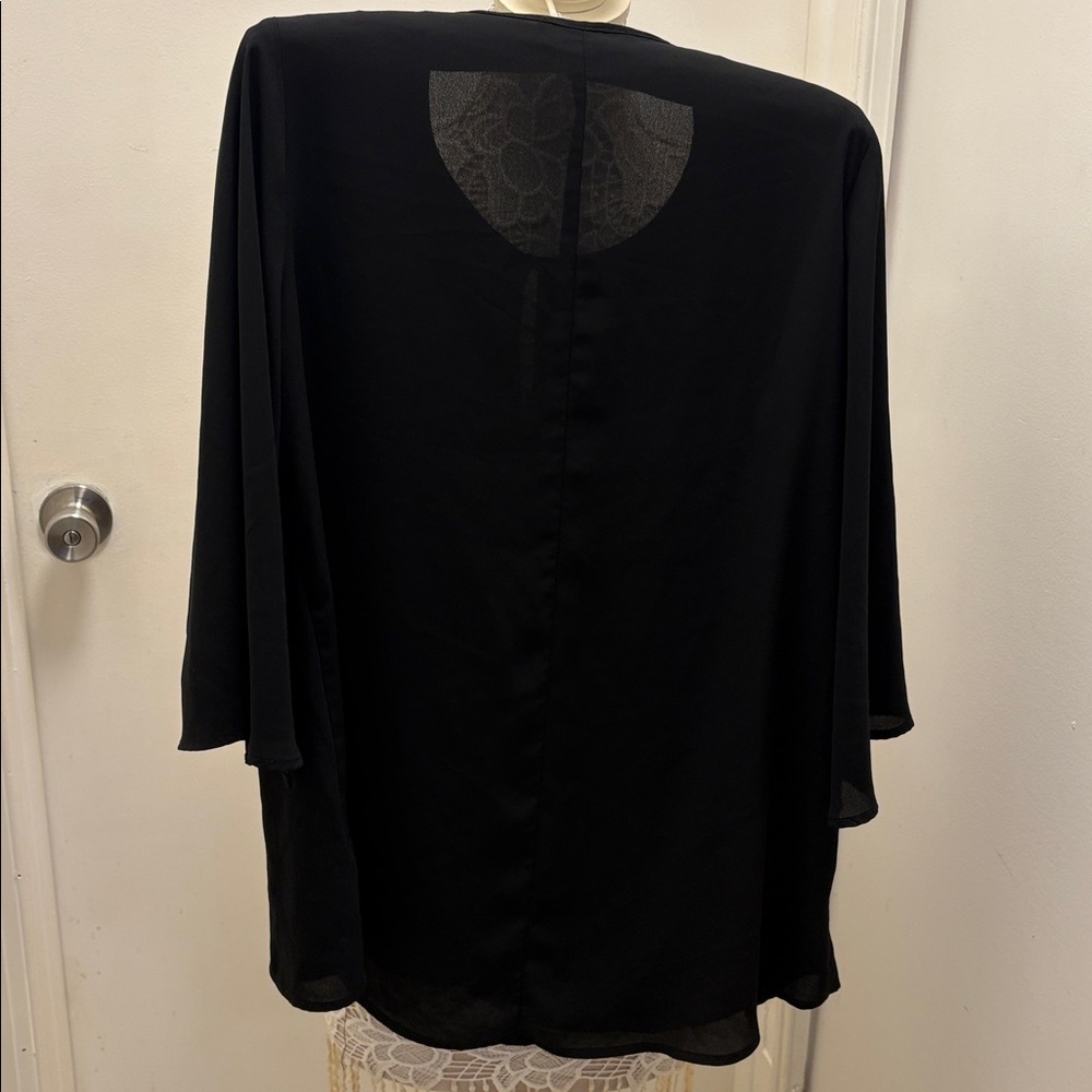 Karen Kane Black Sheer Blouse Size Medium - Picture 3 of 4